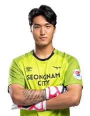 https://img.jingyuzhibol.com.cn/img/football/player/6236464638a1d95d8560c4330a0b4cc7.jpg